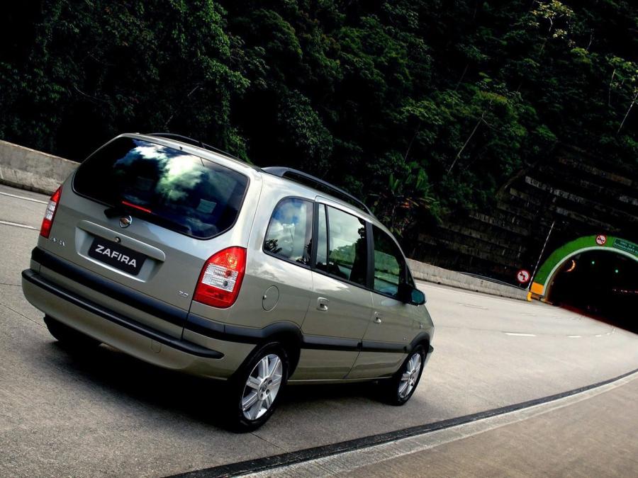  Chevrolet Zafira 2004 года  (фото 10 из 16)